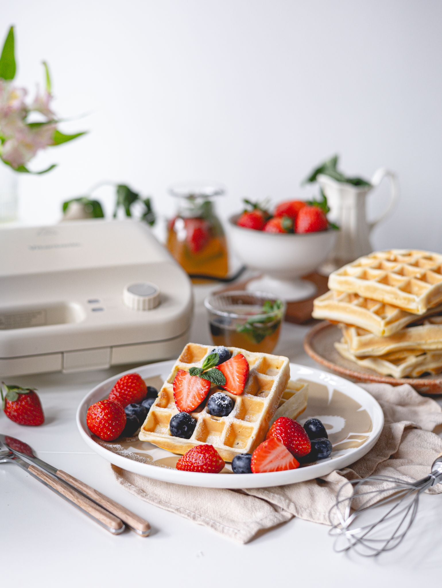 Vitantonio 多功能窩夫機 - 象牙白色 VWH-50A-I