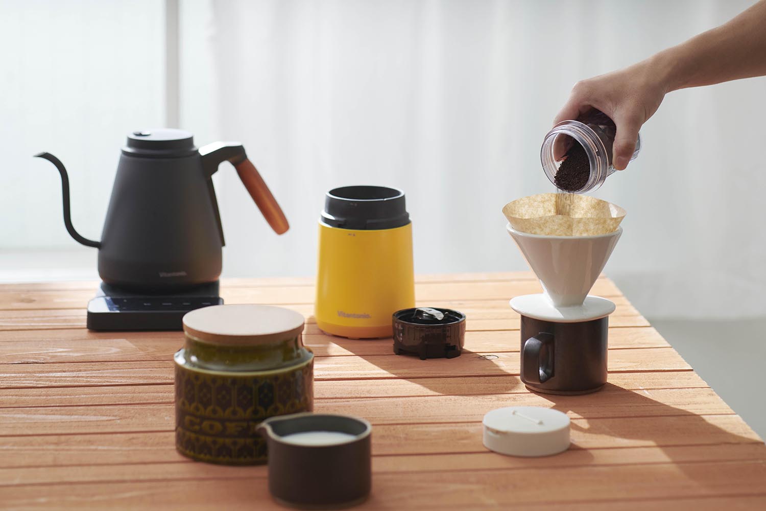 Vitantonio 靜音便攜攪拌機 - 米白色